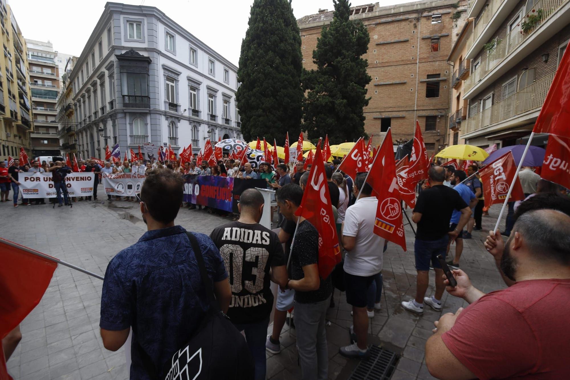 Protesta sindical ante la CEV