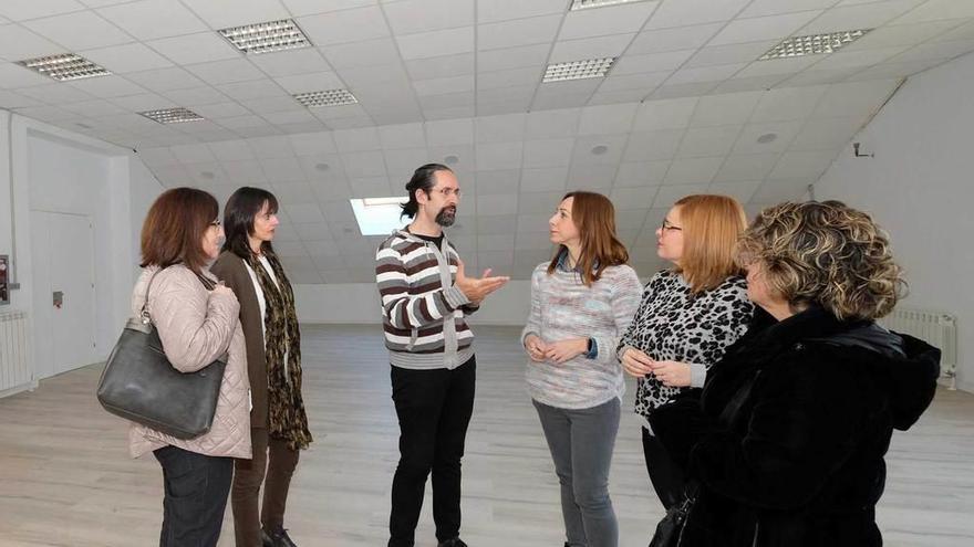 Taller sobre espacios educativos con Siro López, en Mieres