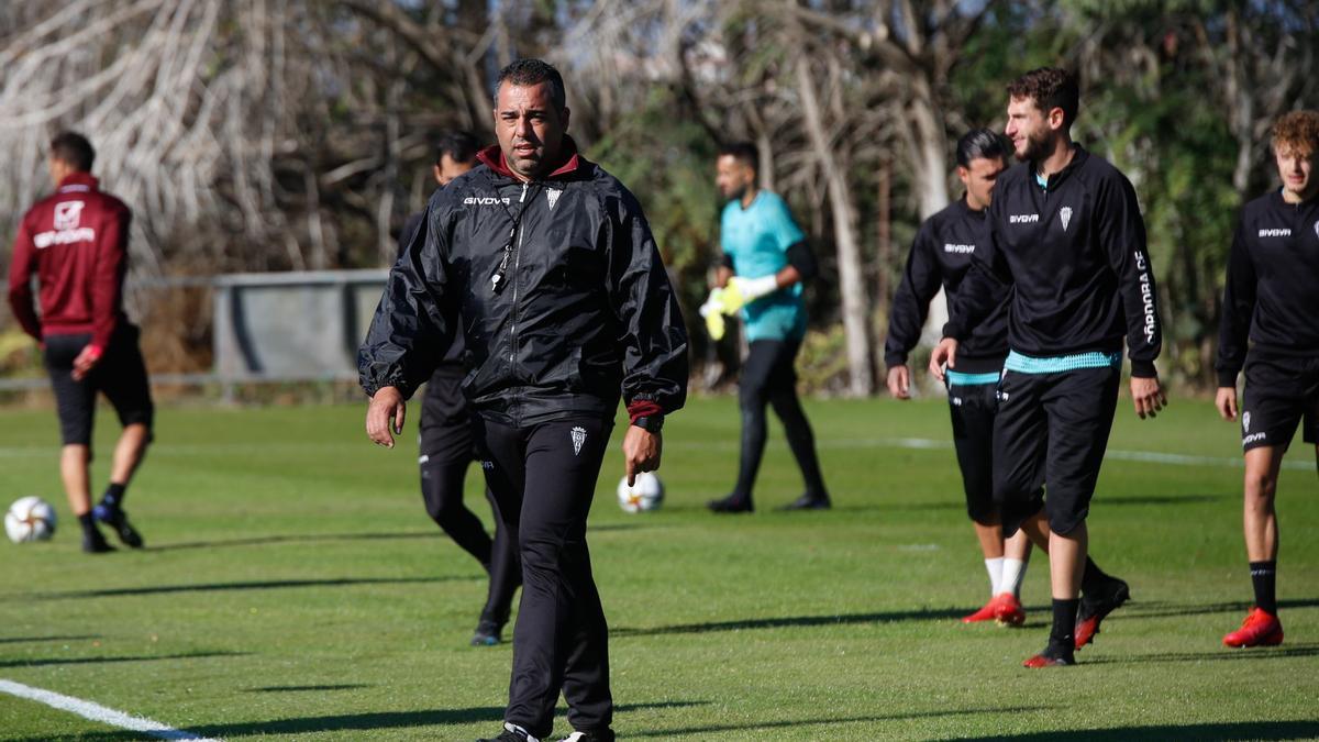 Germán Crespo, durante el entrenamiento del Córdoba CF, este martes, en el campo 1 de la Ciudad Deportiva.