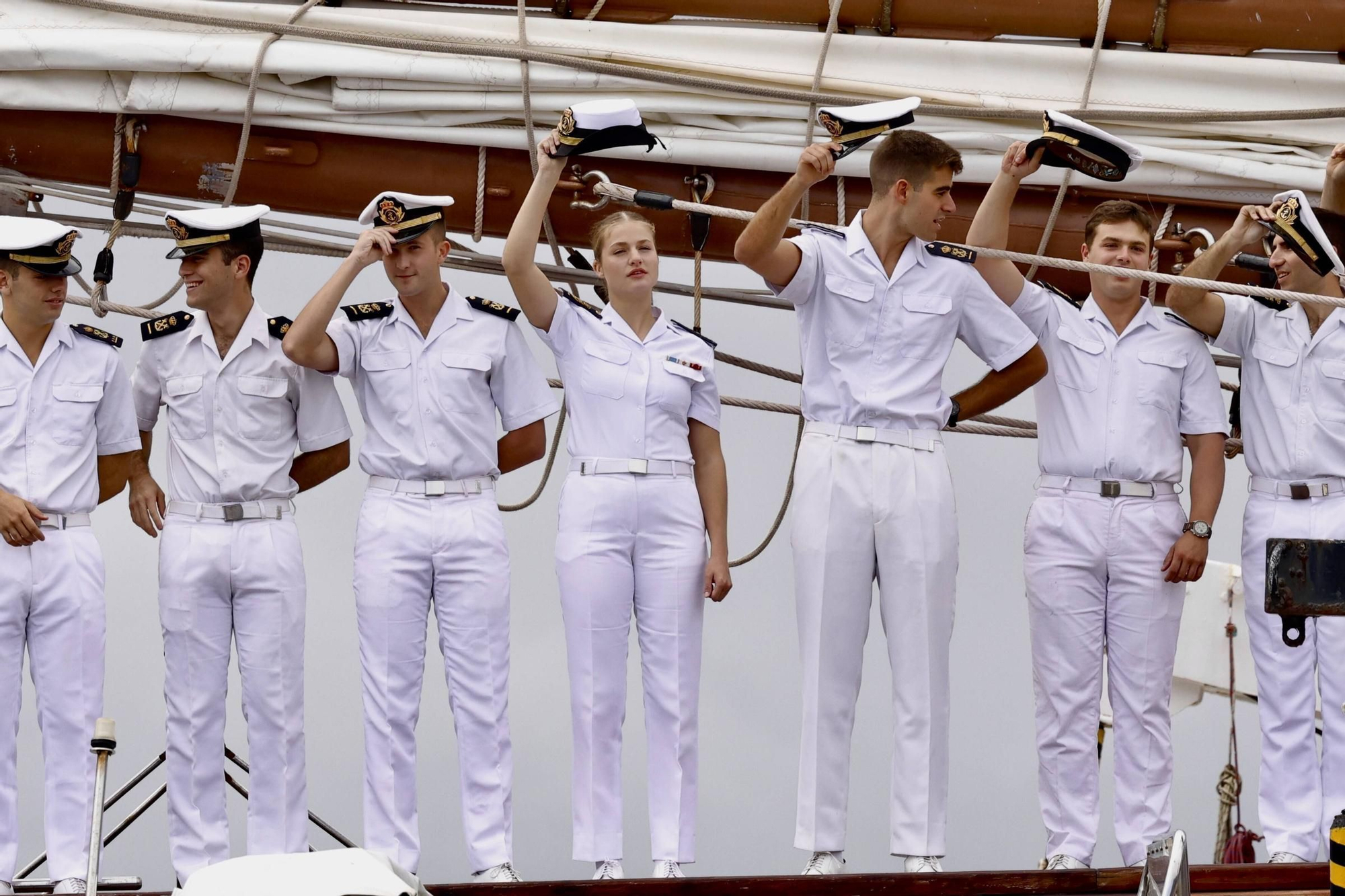 En IMÁGENES: Así fue la despedida de Leonor y "Elcano" del Musel