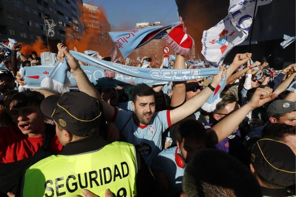 El Celta tumba al Barça y acaricia la permanencia. // A. Villar | J. Lores