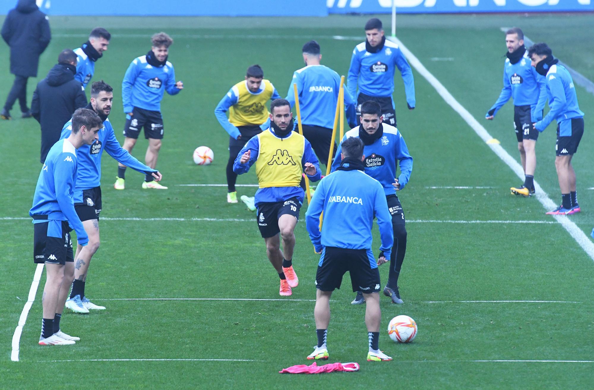 Último entrenamiento del Deportivo antes de medirse al Bilbao Athletic