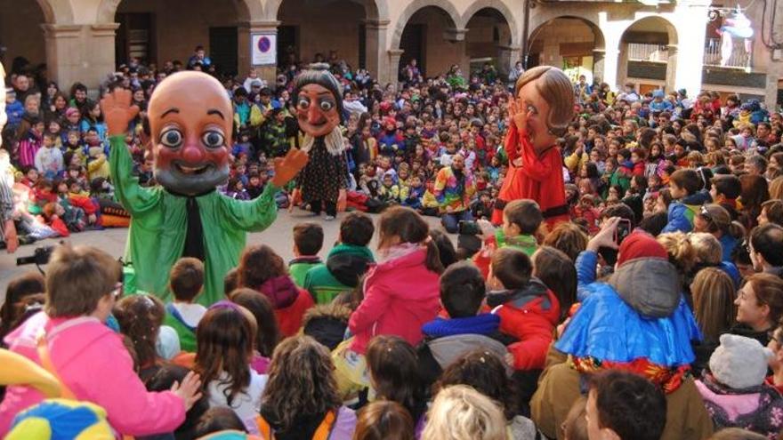 Els infants de Solsona reben les claus de la ciutat i s&#039;apoderen per un dia del Carnaval