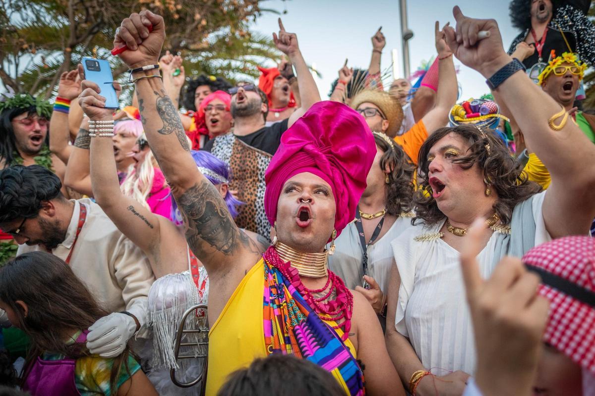 Mano a mano entre Diablos Locos y Bambones