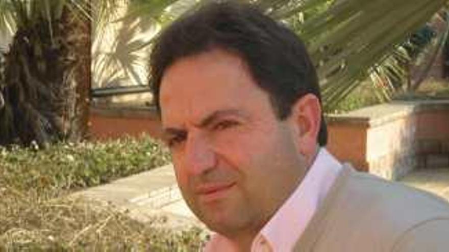 Sebastián Rueda es el alcalde del municipio de Guaro desde hace veinte años.