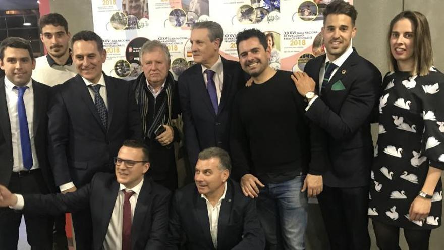 De izquierda a derecha, Rubén García, delegado Provincial; Marcos Abad, deportista Fluvial Villaralbo; Juanjo Román, presidente RFEP; Alberto Amigo, presidente FPCYL;  Jose Andrés Román, responsable técnico deñ equipo de Maratón; Dionisio Alba ex directivo RFEP; Juan Carlos Vinuesa, secretario general RFEP; Alejandro Delgado, director técnico FPCYL; Carlos Garrote  y Eva Barrios.