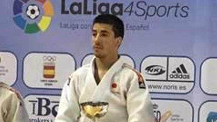 Joaquín Gomis,  de la Escuela de Isabel Fernández, campeón de España en 60 kilos