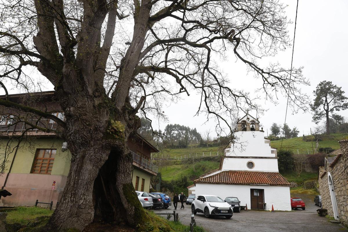 Una zona de Lavandera, con la iglesia de San Julián al fondo, en una imagen de archivo.