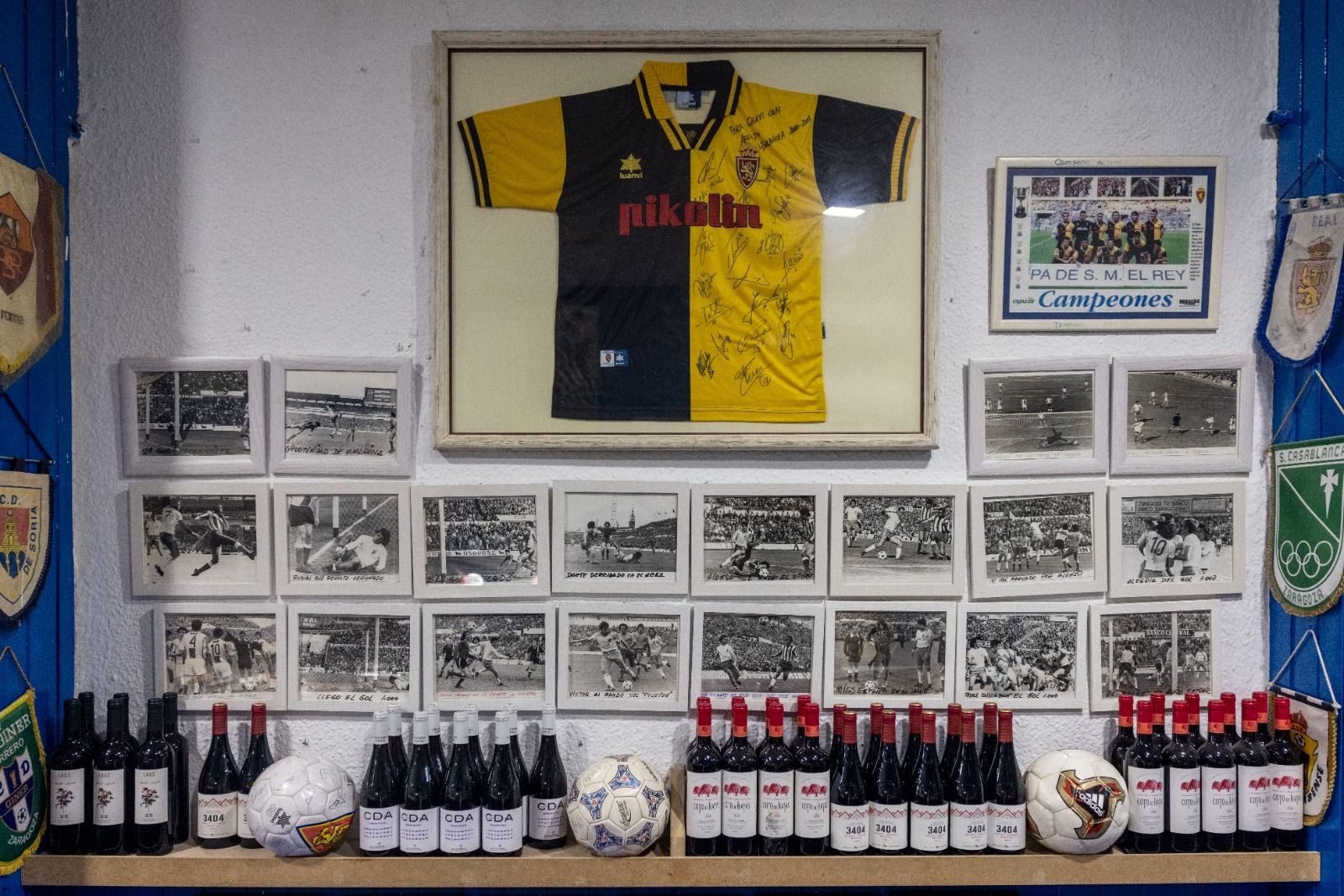 En imágenes | Bar La Romareda: un museo del Real Zaragoza, el vermú casero y la tapa de toda la vida