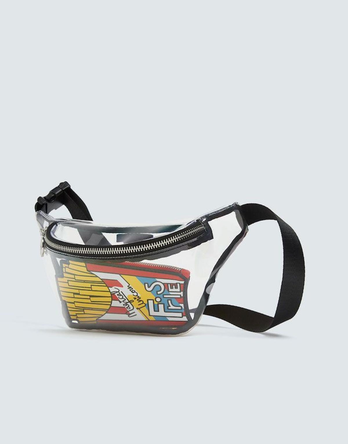 El plastico toma la calle en forma de bolso este otono Woman