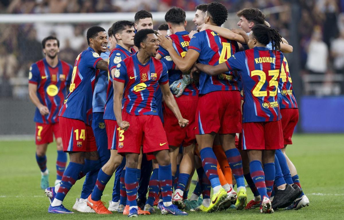Celebración azulgrana tras el pitido final. | Kai Fösterling