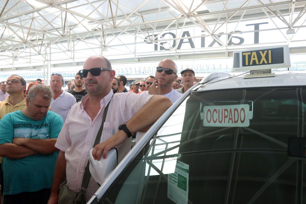 Manifestación de taxistas contra Cabify