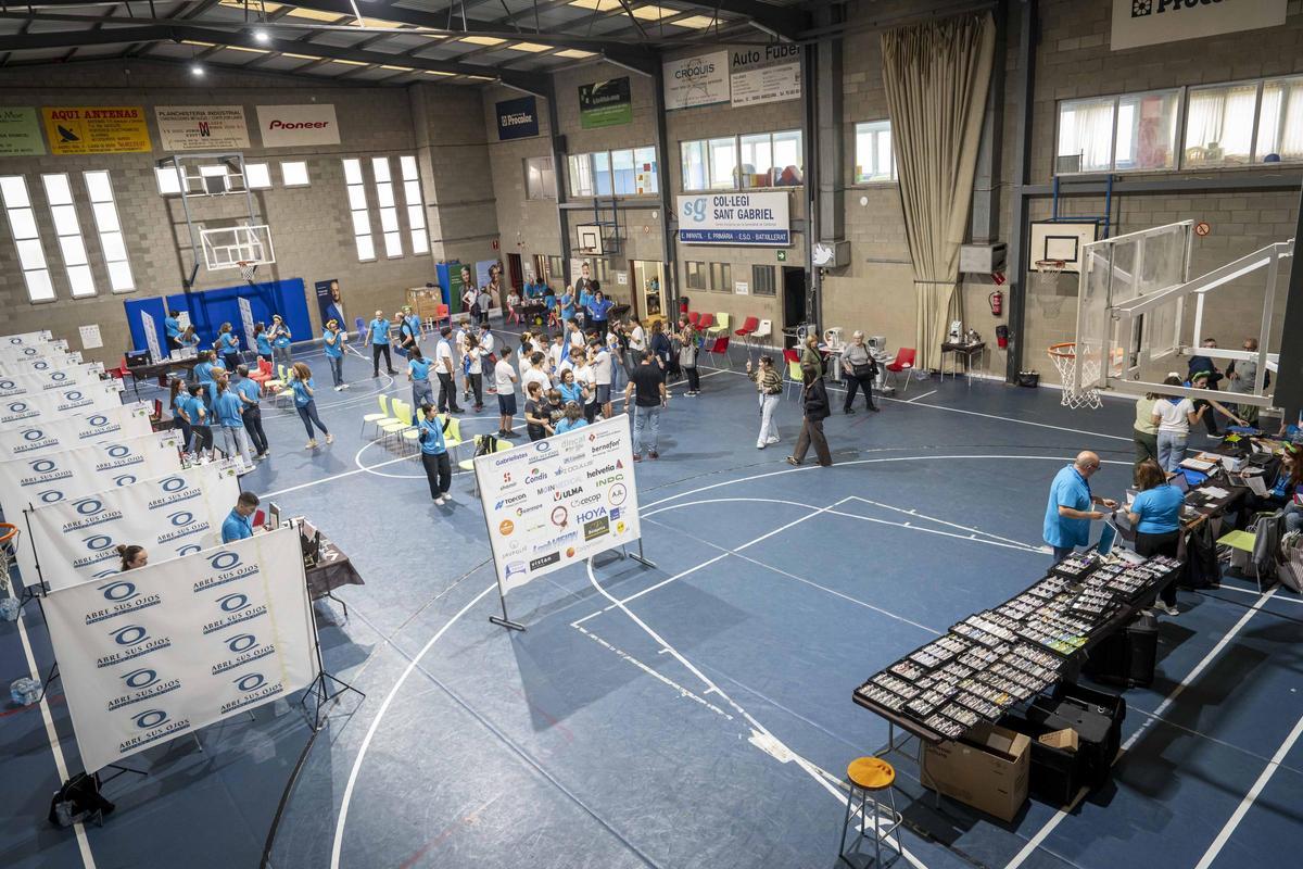 Sant Adrià ofrece revisiones gratuitas de vista y oído a más de 600 personas vulnerables