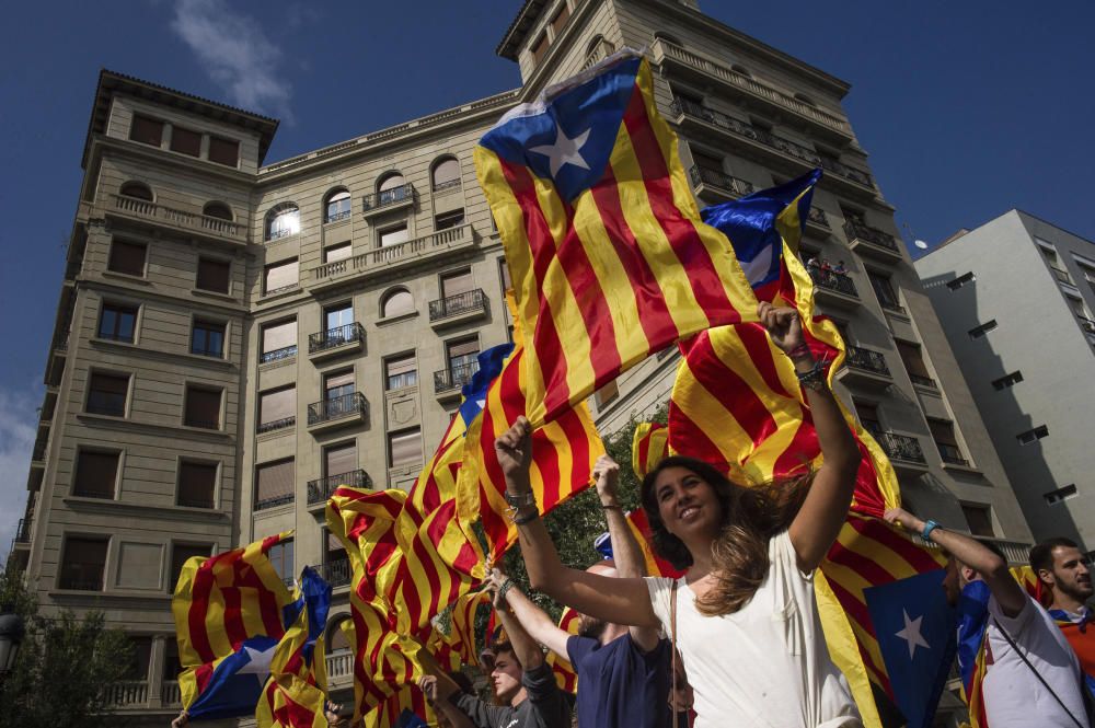 Manifestacions multitudinàries a Barcelona per la vaga general del 3-O