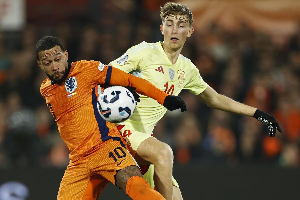 Huijsen debutó con España en el partido de la Nations League ante los Países Bajos