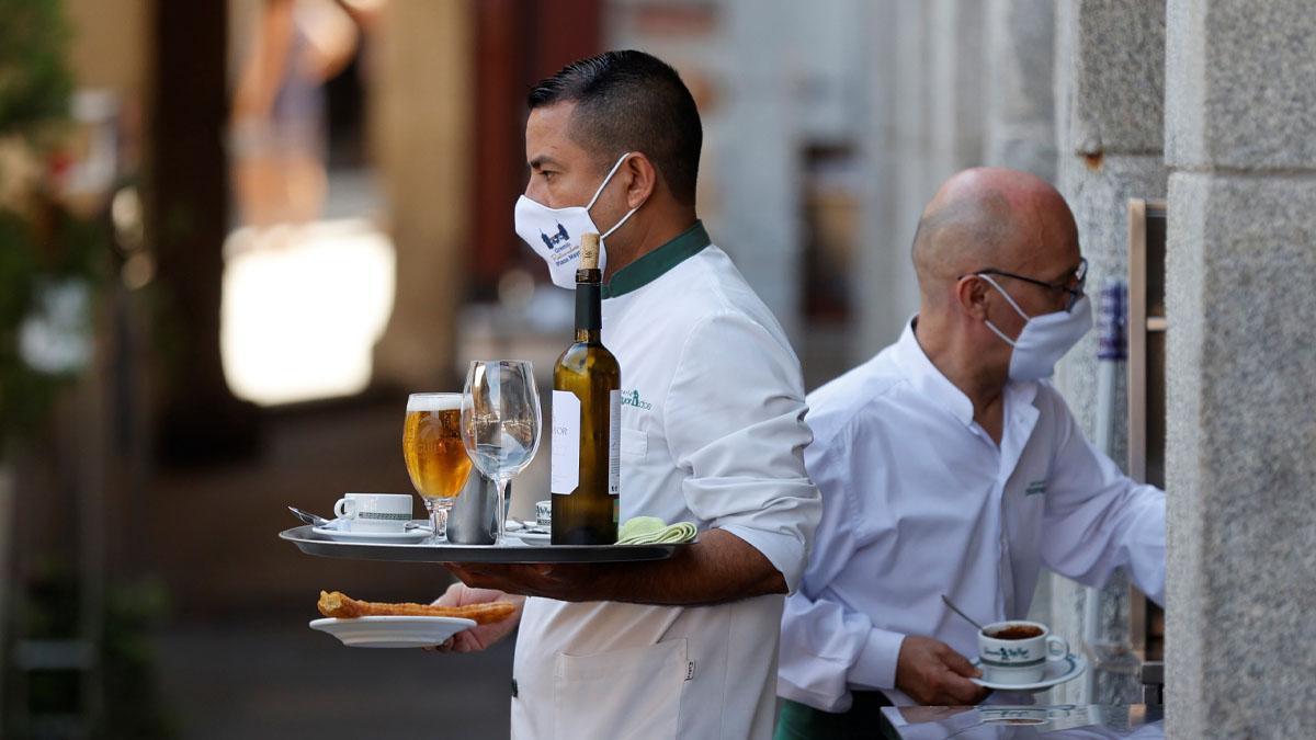 Camareros en España