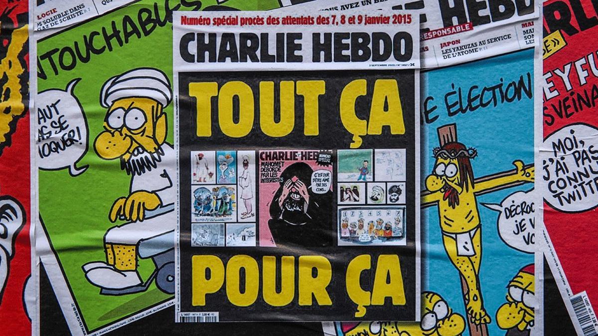 Algunos ejemplares de la revista satírica francesa 'Charlie Hebdo'