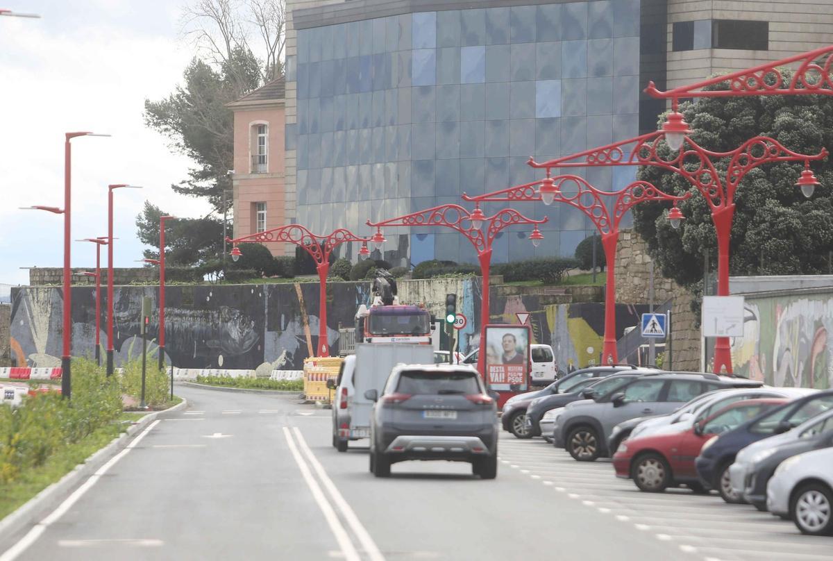 Últimos retoques en la obra del paseo marítimo de A Coruña