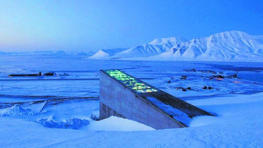 La cúpula de llavors de Svalbard, amb la pantalla de fibra òptica sobre l’entrada | MARI TEFRE CROP TRUST PA