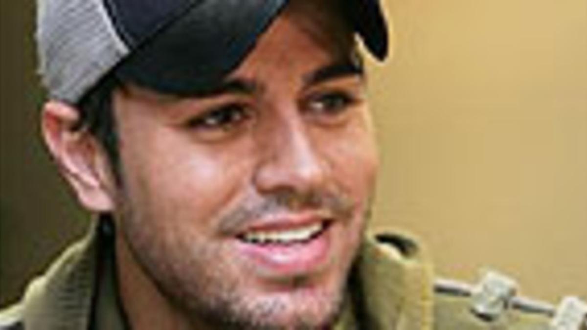 Enrique Iglesias.