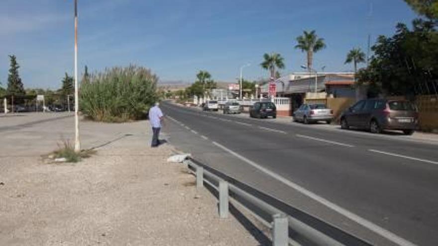 Punto de la carretera donde se emplazan las paradas de bus.