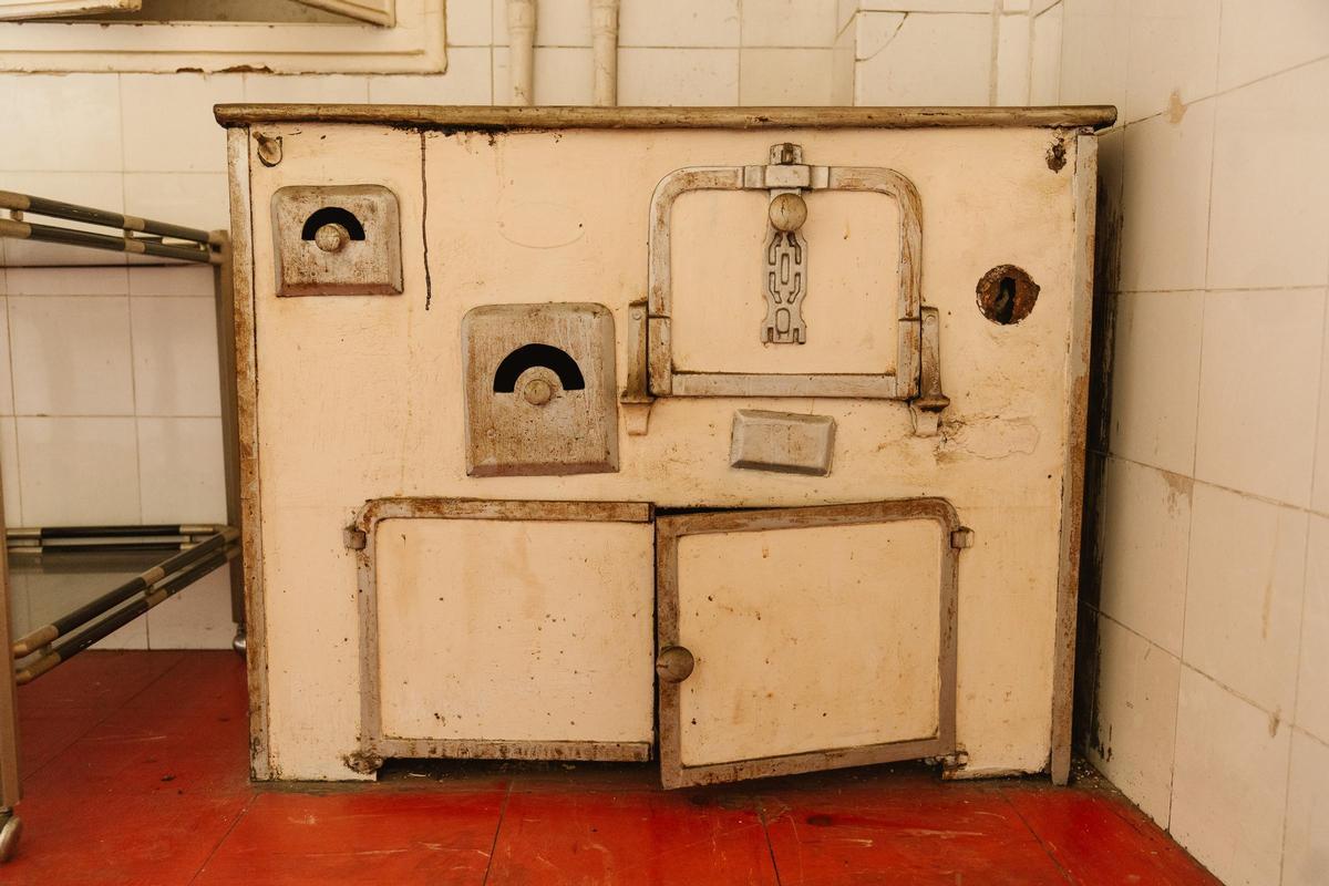 Detalle de la cocina de Velintonia, lugar donde originalmente estuvo el salón en que se reunían los poetas de la Generación del 27.