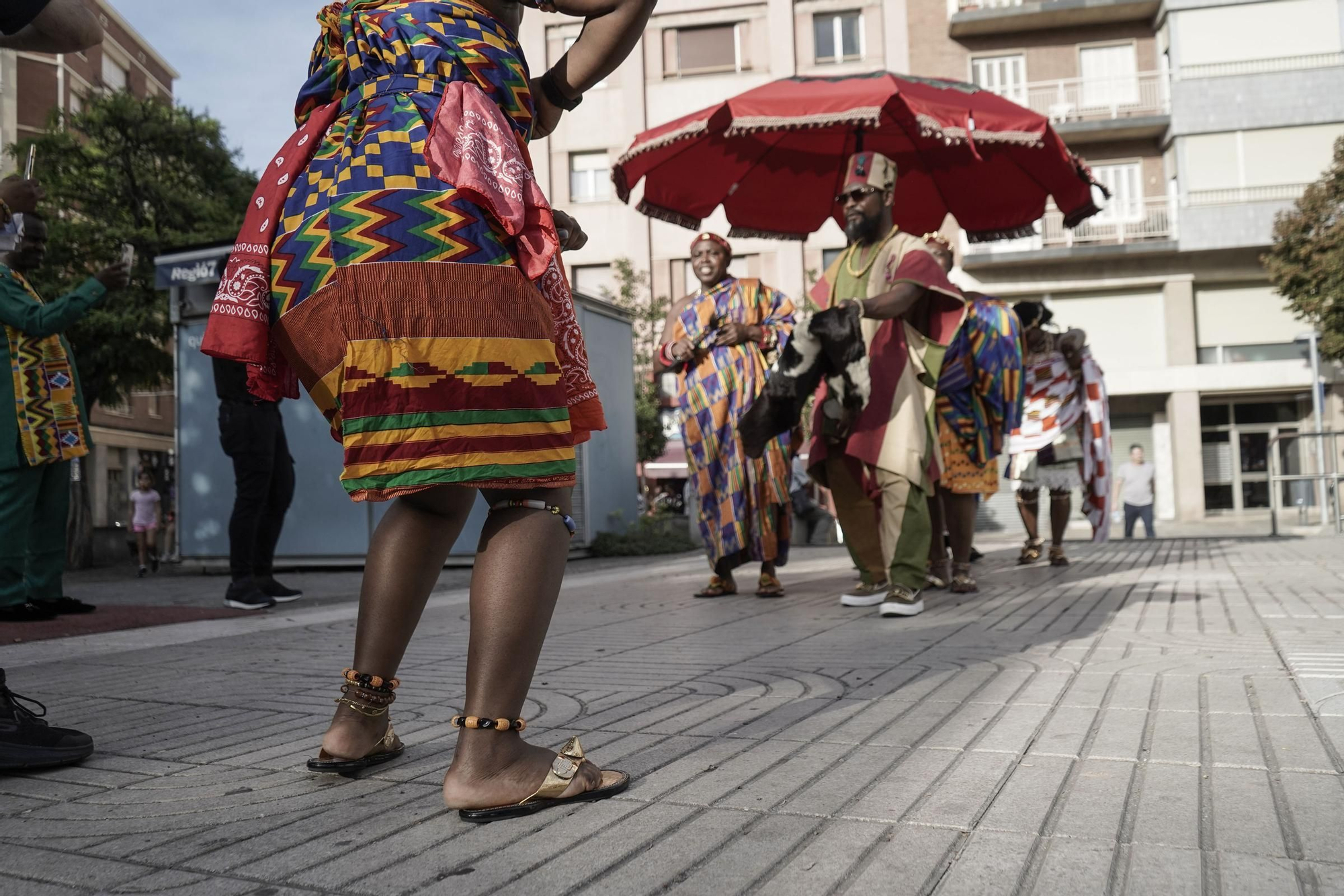 Totes les imatges de la festa solidària de la comunitat de Ghana