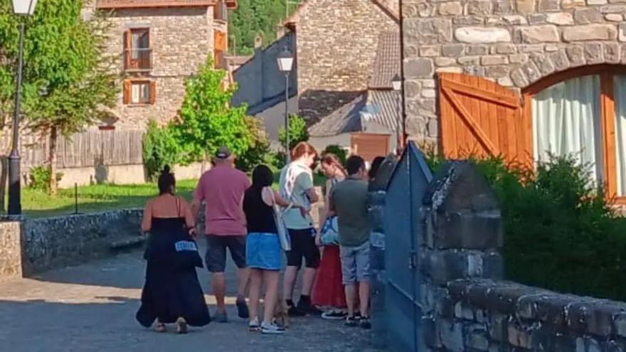 La turistificación de Zaragoza y las aglomeraciones en el Pirineo centran las críticas al turismo en Aragón