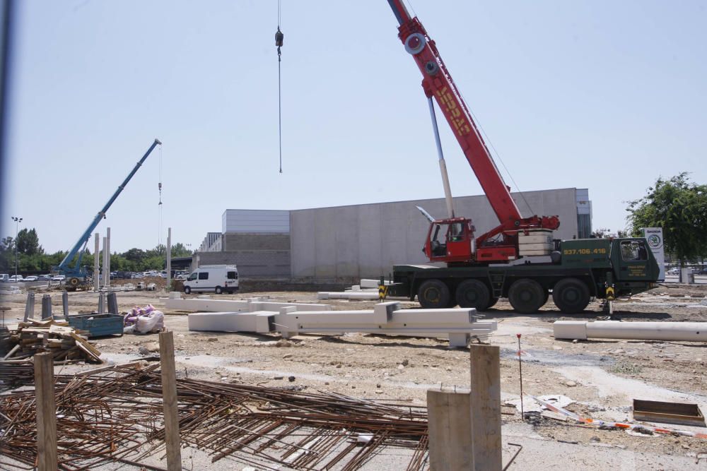 Construcció del Lidl a la Plaça de Salt