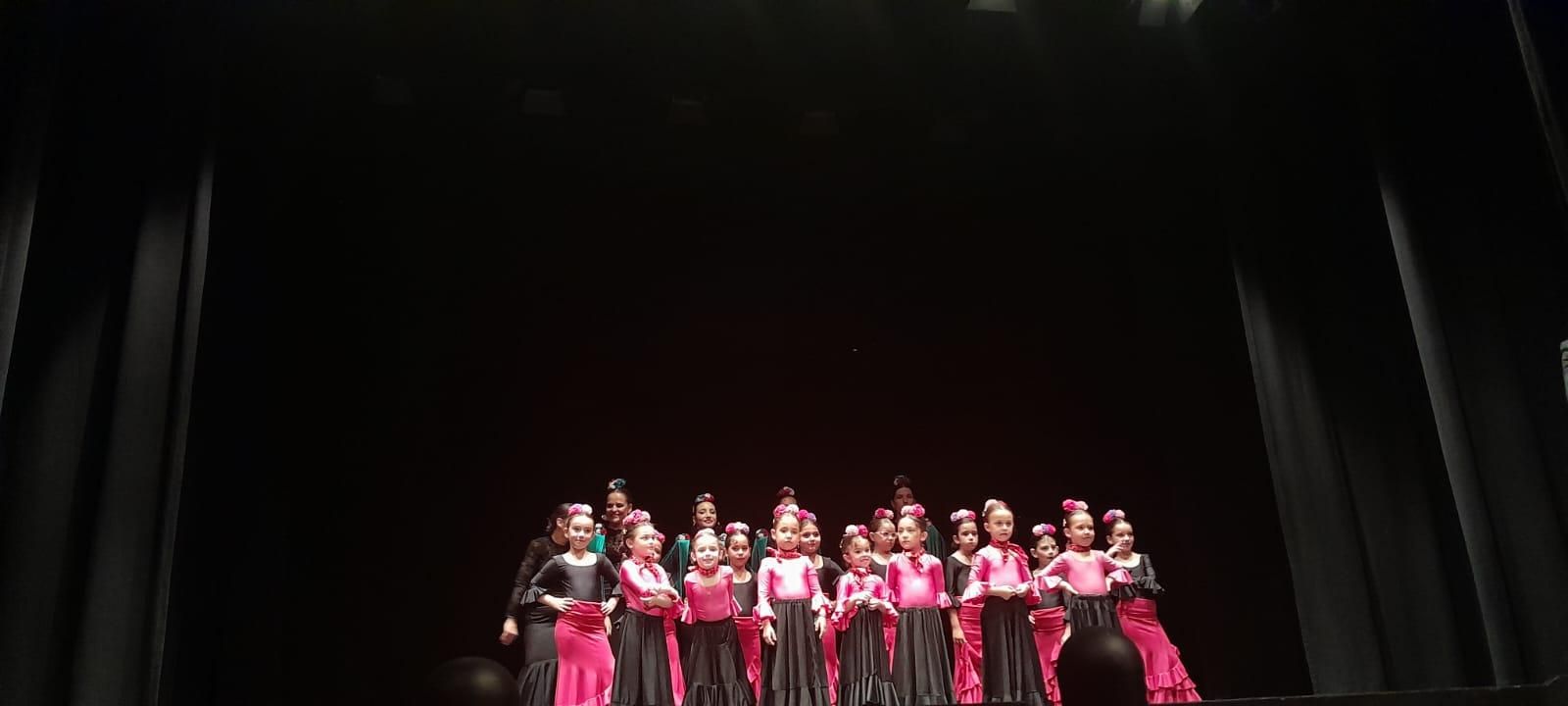 GALERÍA | Gala de baile para celebrar el fin de curso de la Asociación "Flamenco y Compás de Toro"