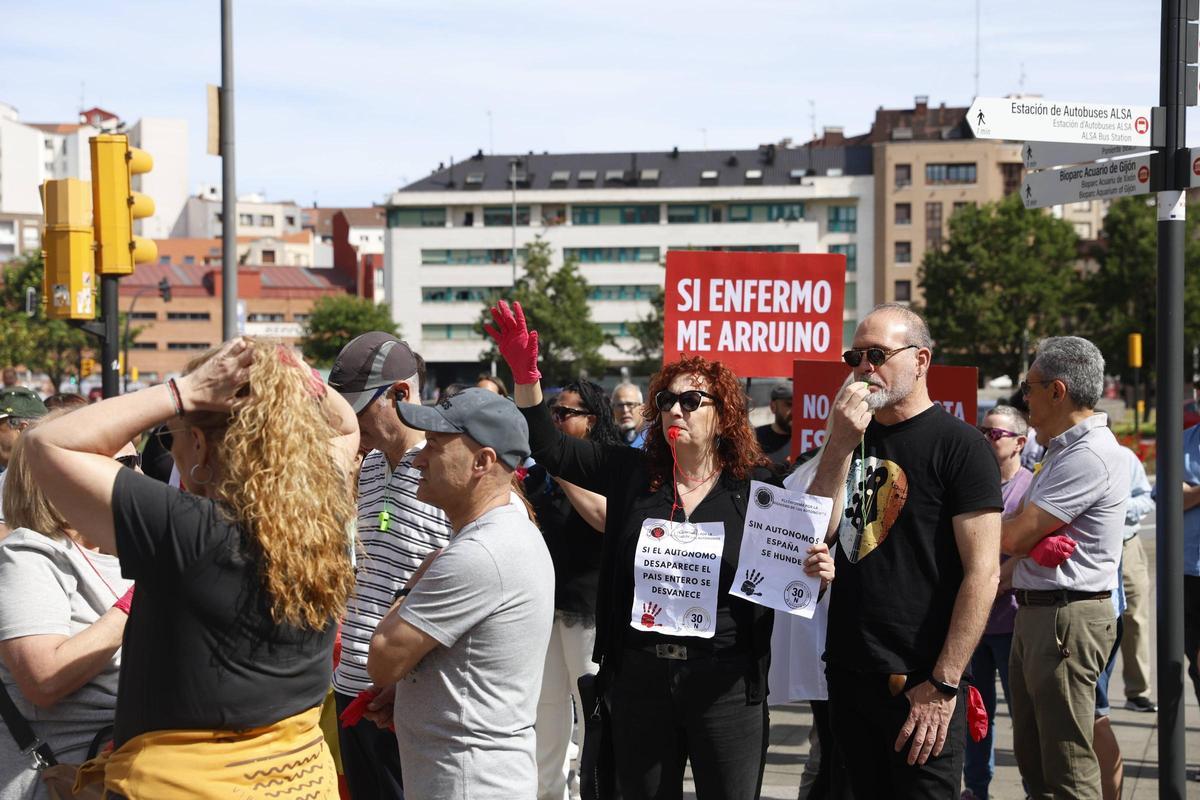 La protesta de los autónomos en Gijón, en imágenes La protesta de los autónomos en Gijón, en imágenes