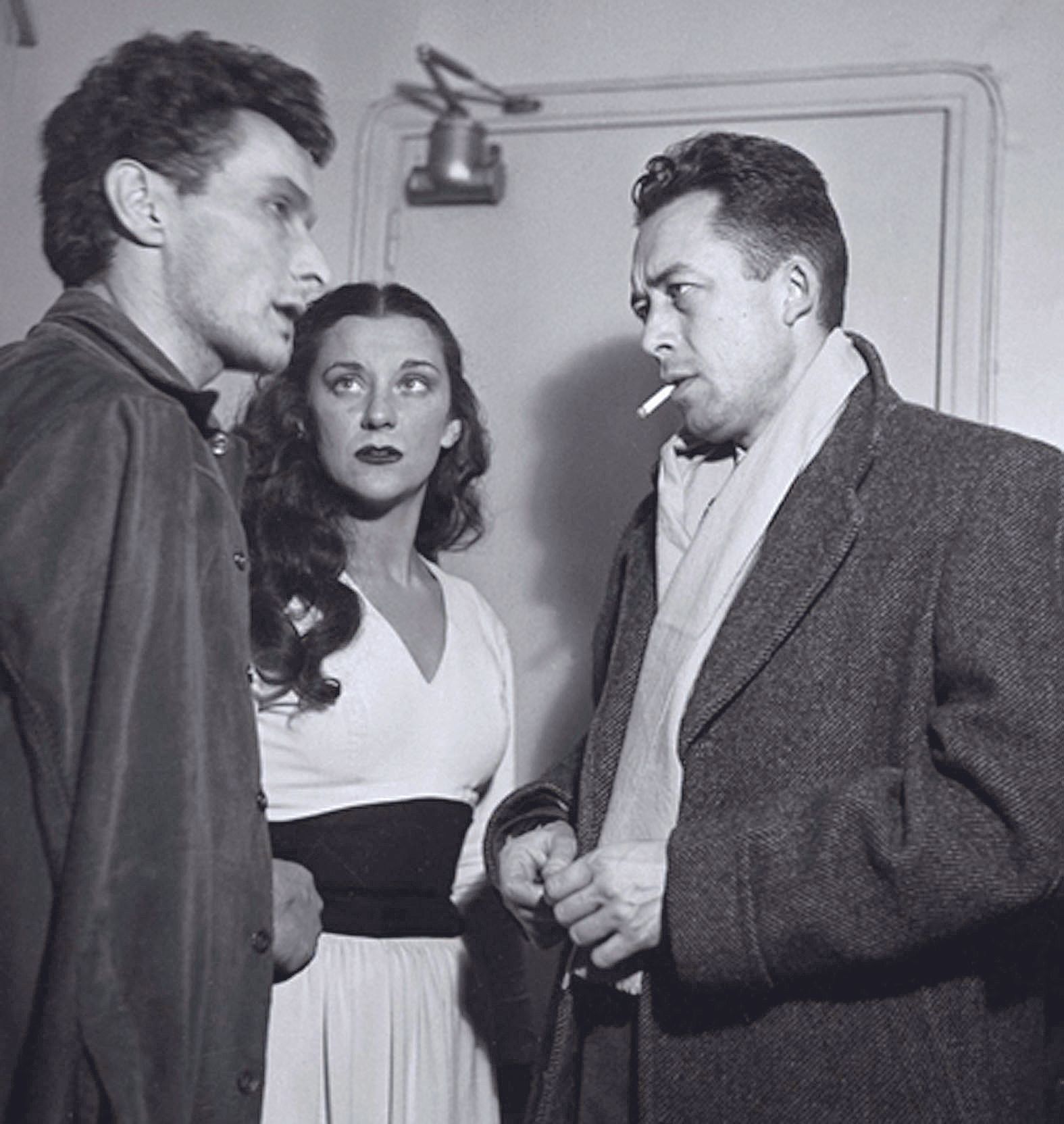 María Casares, junto a Albert Camus y Jean-Louis Barrault, 1948