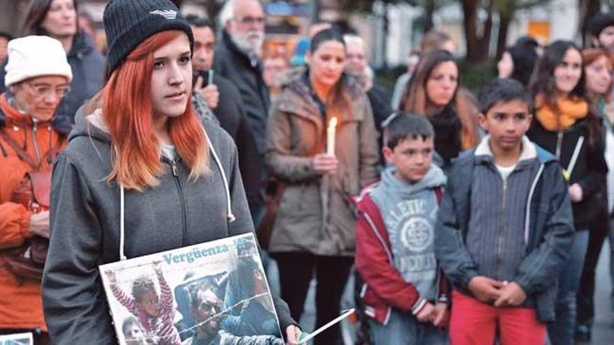 La concentración se llevó a cabo en la plaza de España.