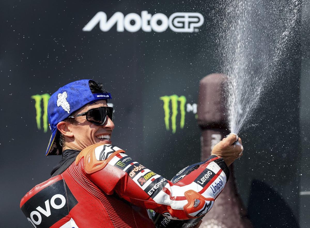 Márquez revoluciona el Mundial amb una victòria de campió