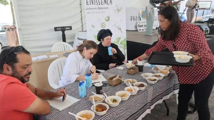 Mira aquí todas las fotos de la feria de la patata ibicenca