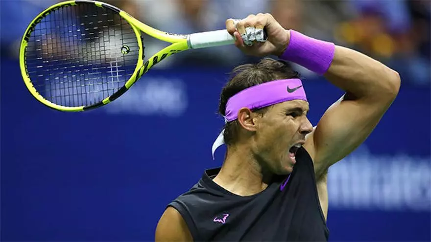 El espectacular golpe de Nadal sin mirar