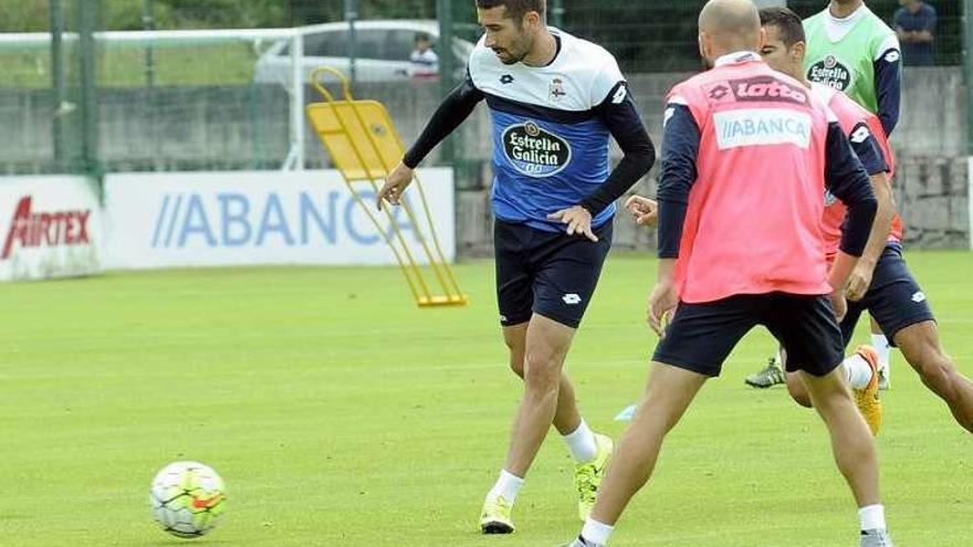 Cani, durante el entrenamiento en Abegondo.