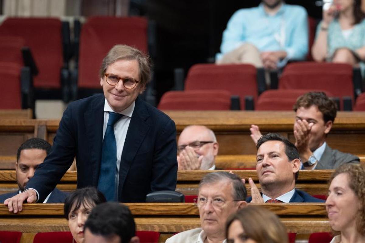 El portavoz de Vox en el Parlament de Catalunya, Joan Garriga, durante una sesión plenaria.