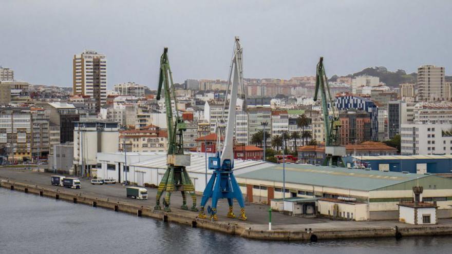 El Puerto prevé que el muelle de Calvo Sotelo quede liberado para uso público en verano