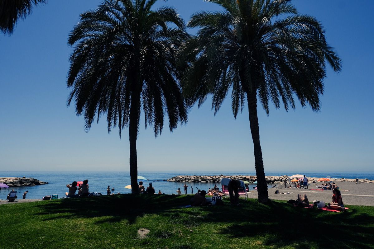 El buen tiempo anima a los malagueños a salir en el primer fin de semana sin toque de queda