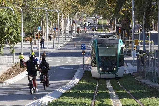 Cortes en el TRAM de Barcelona este domingo: líneas interrumpidas por la Bicicletada