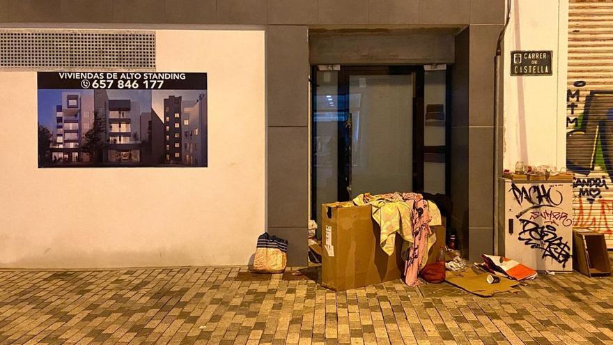 Vivir en la calle en un portal de alto ‘standing’ | VICENT GUASCH