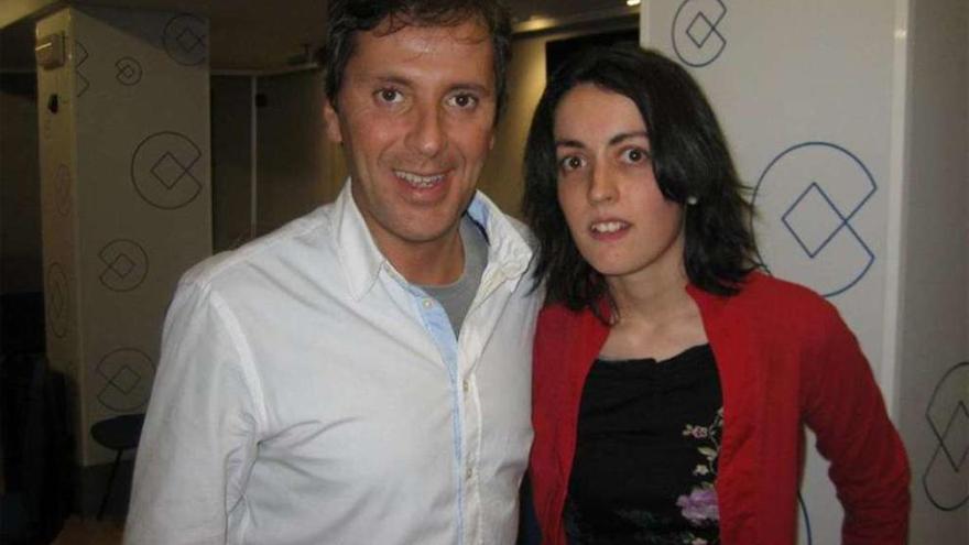 El periodista Paco González y Lorena Gallego.