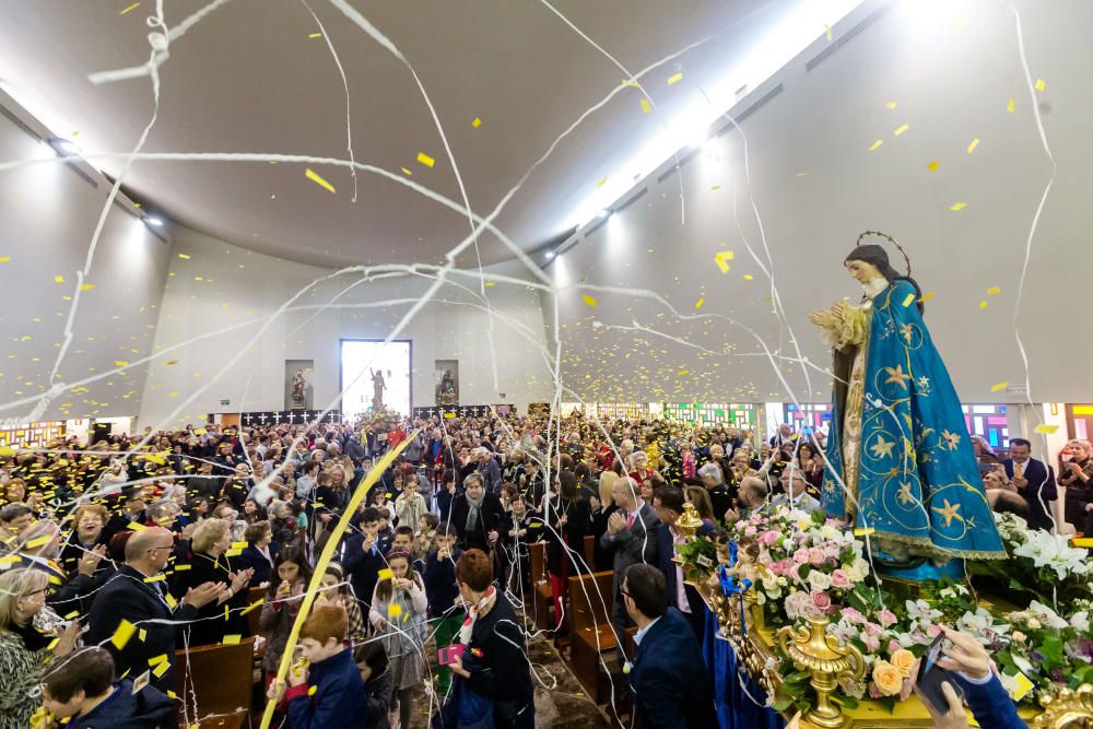 El Encuentro en La Vila se celebra en el templo Cristo Resucitado por la lluvia.