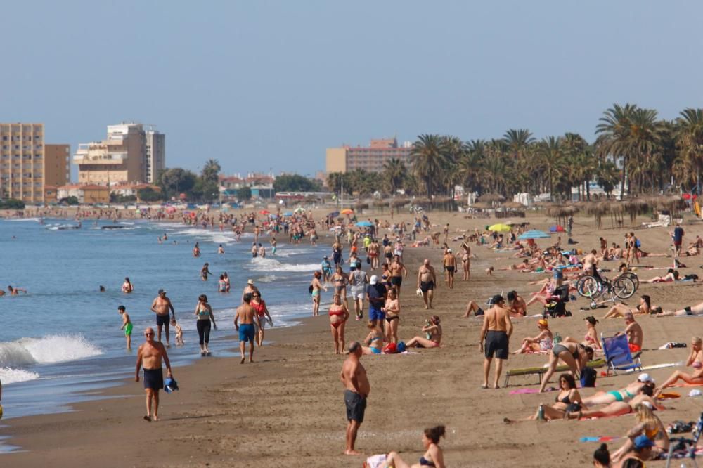 Los malagueños se van a la playa con la Fase 2.