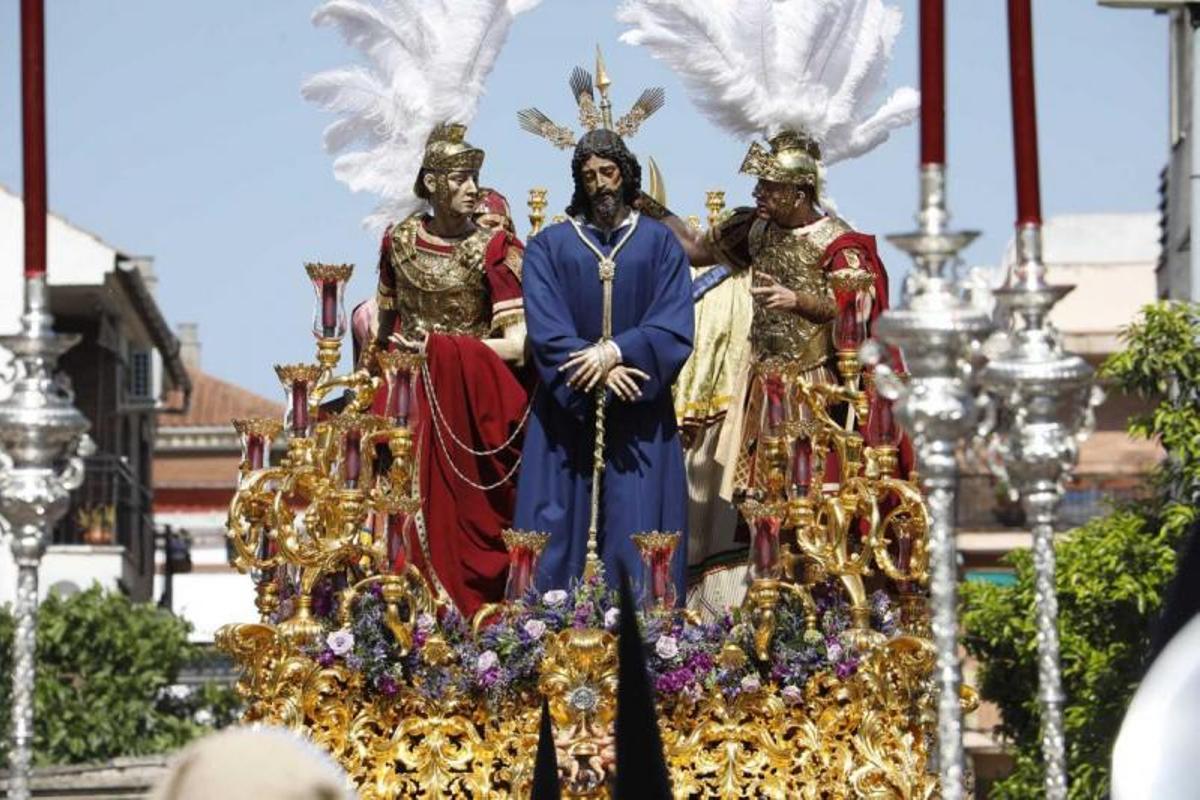 Lunes Santo primaveral para albergar una simbiosis de marchas y silencio