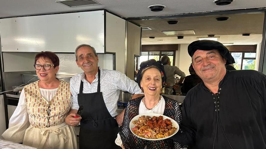 Con chorizo, patatas o en ensalada: los mejores garbanzos se cocinan en Avilés para Pedro Menéndez