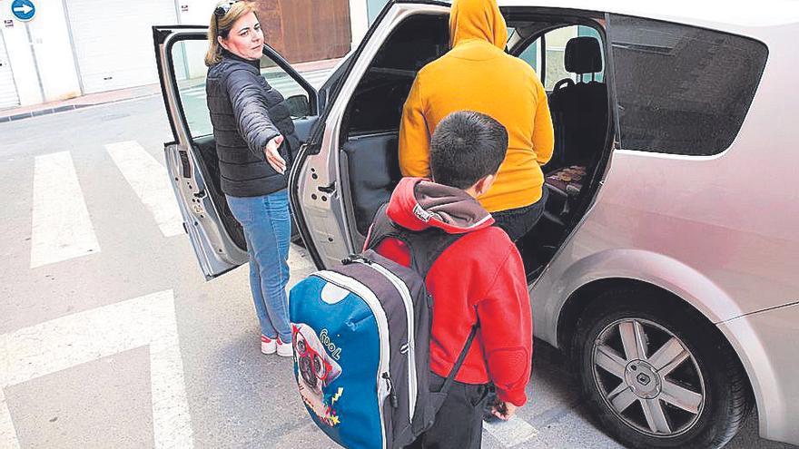 &quot;Es un auténtico peligro que  nuestros hijos tengan que ir andando hasta el instituto&quot;