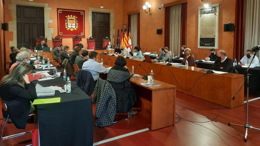 Els secretaris són clau per a la celebració dels plens municipals, com aquest a Manresa