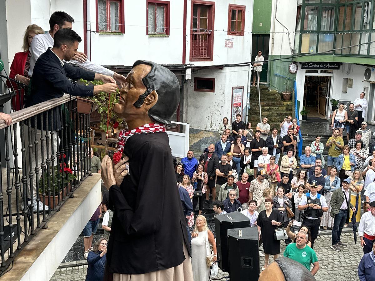 En imágenes: Cudillero da la bienvenida a las fiestas de San Pedro y San Pablo